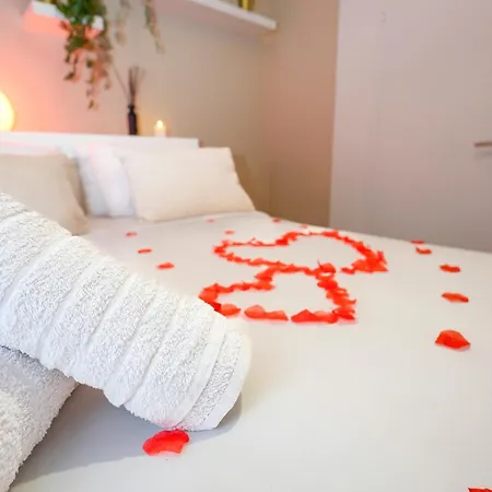 Romantique Avec דירה